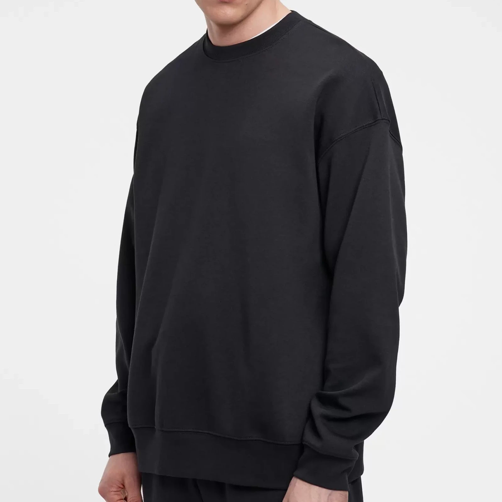 MEN ROUND NECK DROP SHOULDER SWEATSHIRT