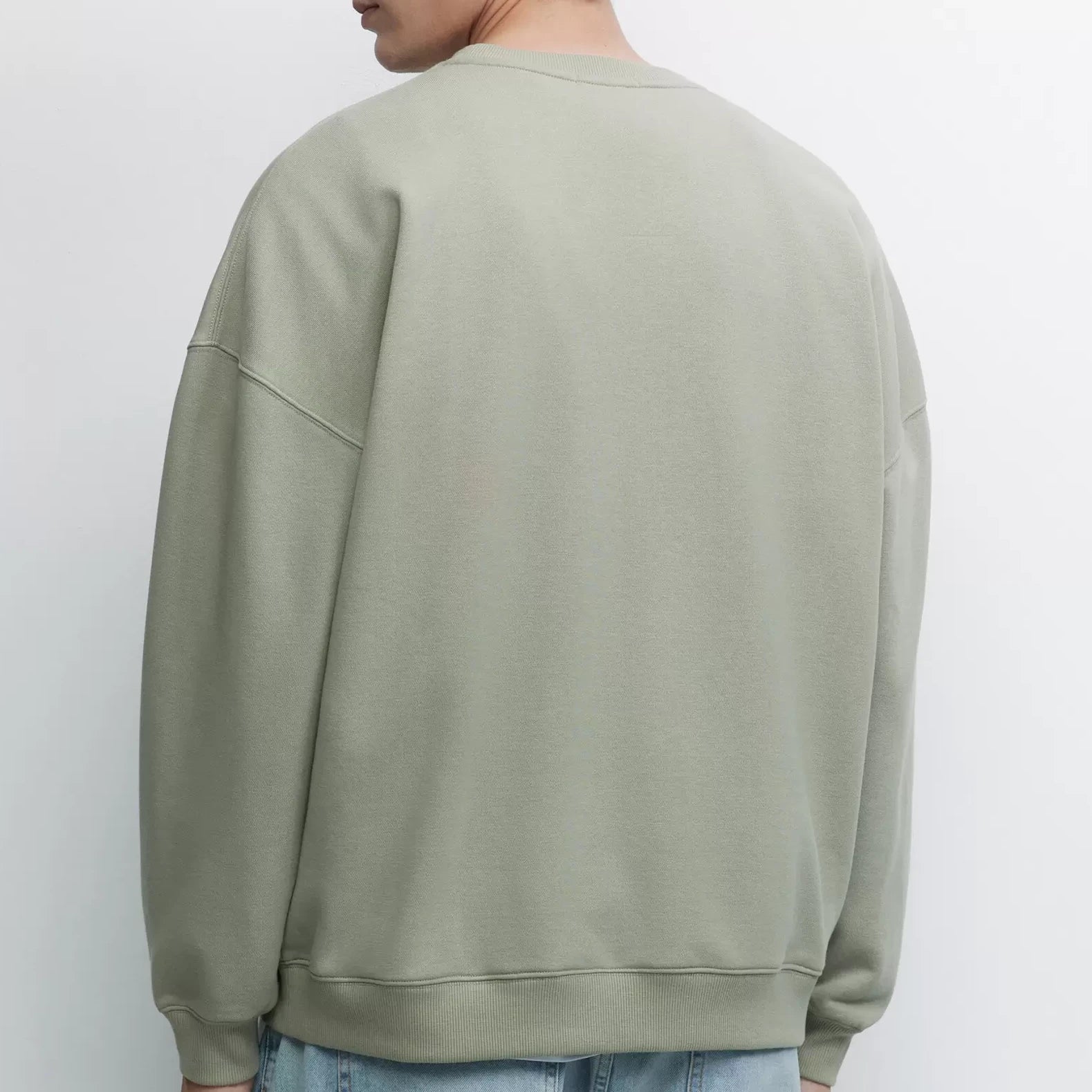 MEN ROUND NECK DROP SHOULDER SWEATSHIRT